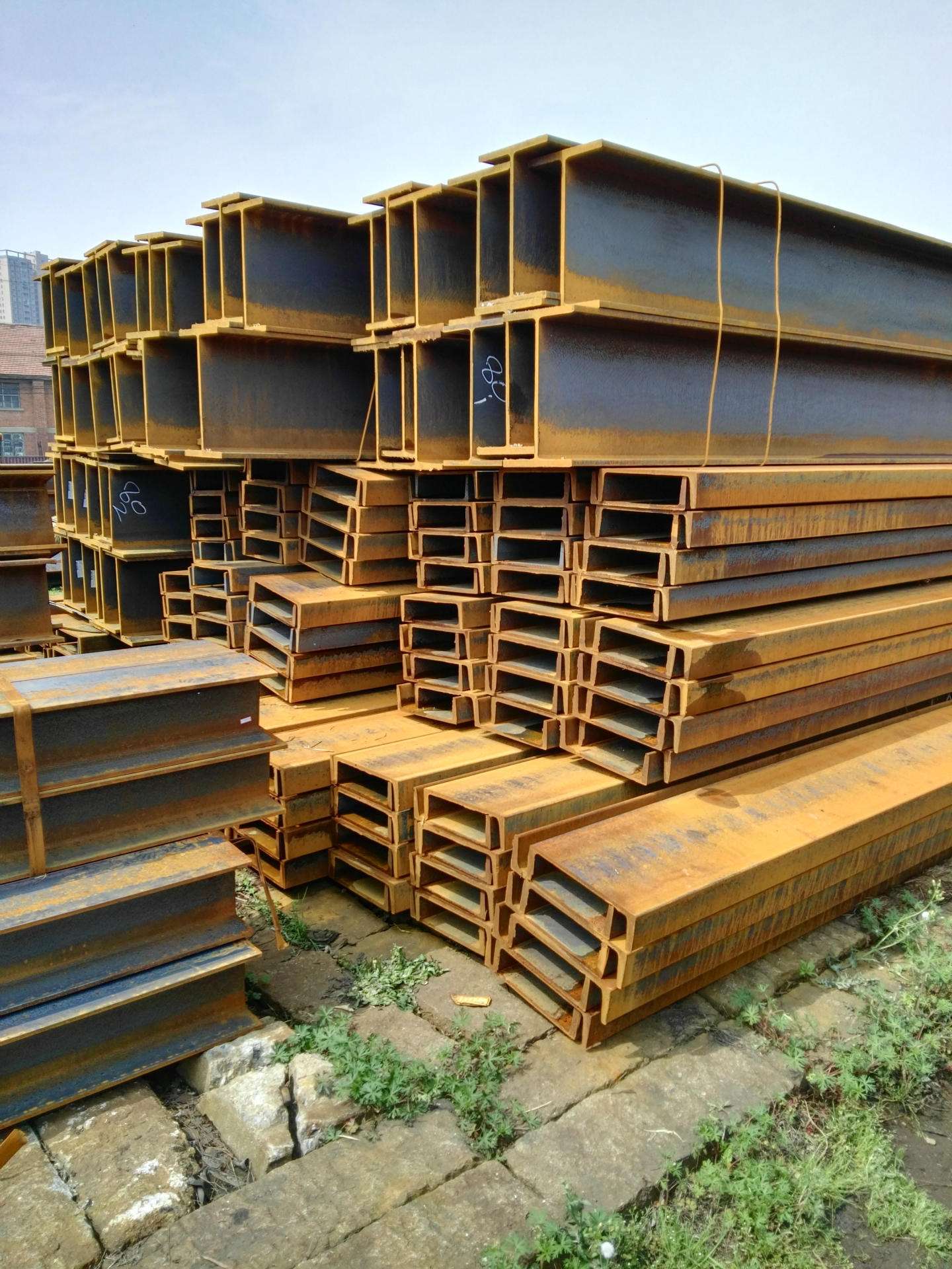 钢铁现货(钢铁现货行情走势图)