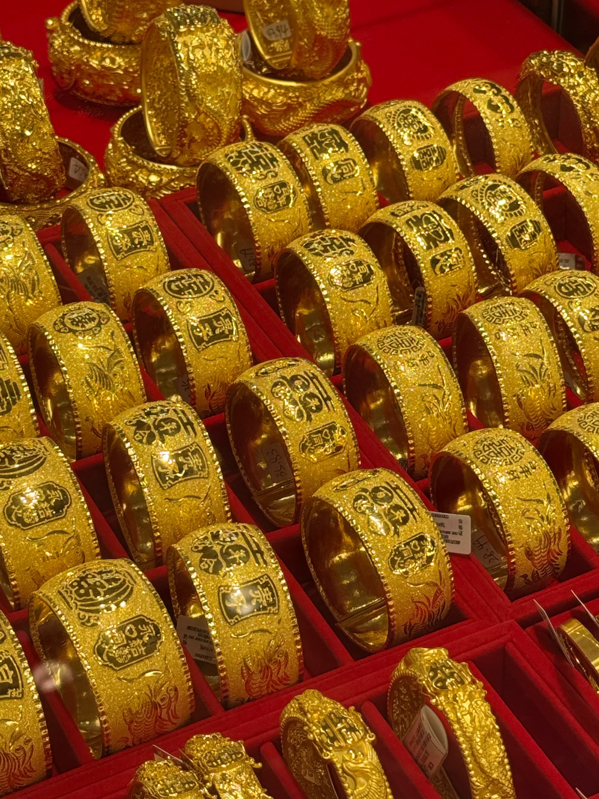 炒现货黄金(炒现货黄金的正规平台有哪些)